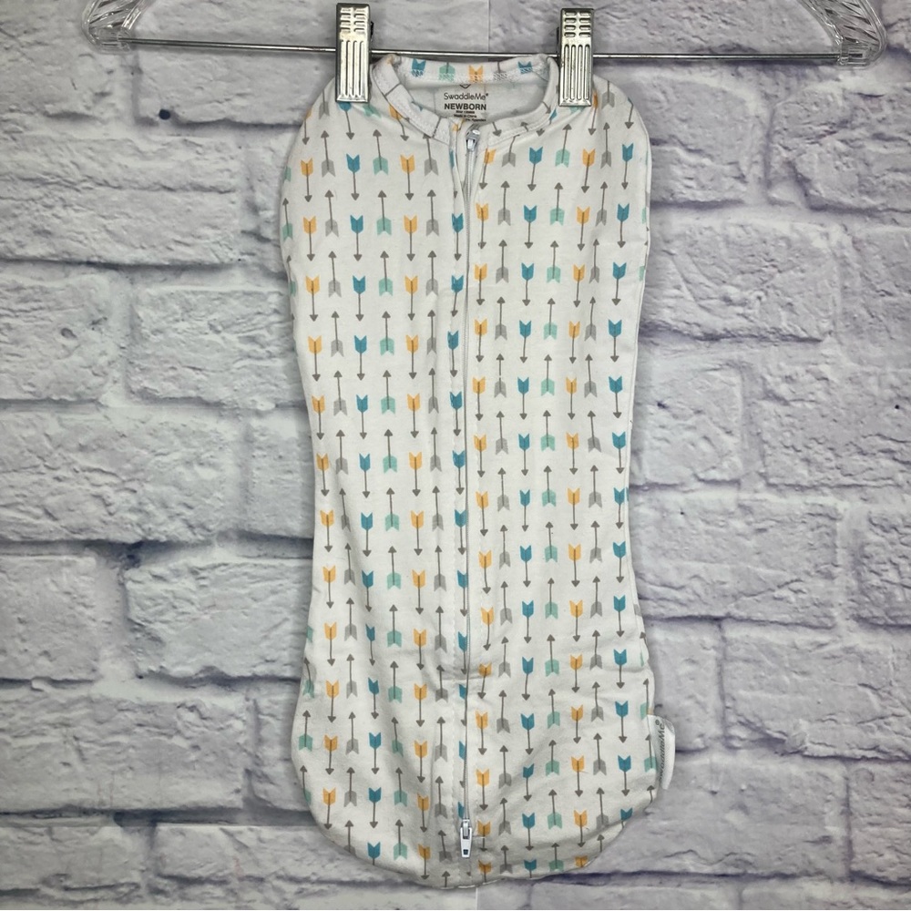 ✨ SwaddleMe Newborn Pod Sleeper – Cozy & Secure ✨ - Picture 3 of 9